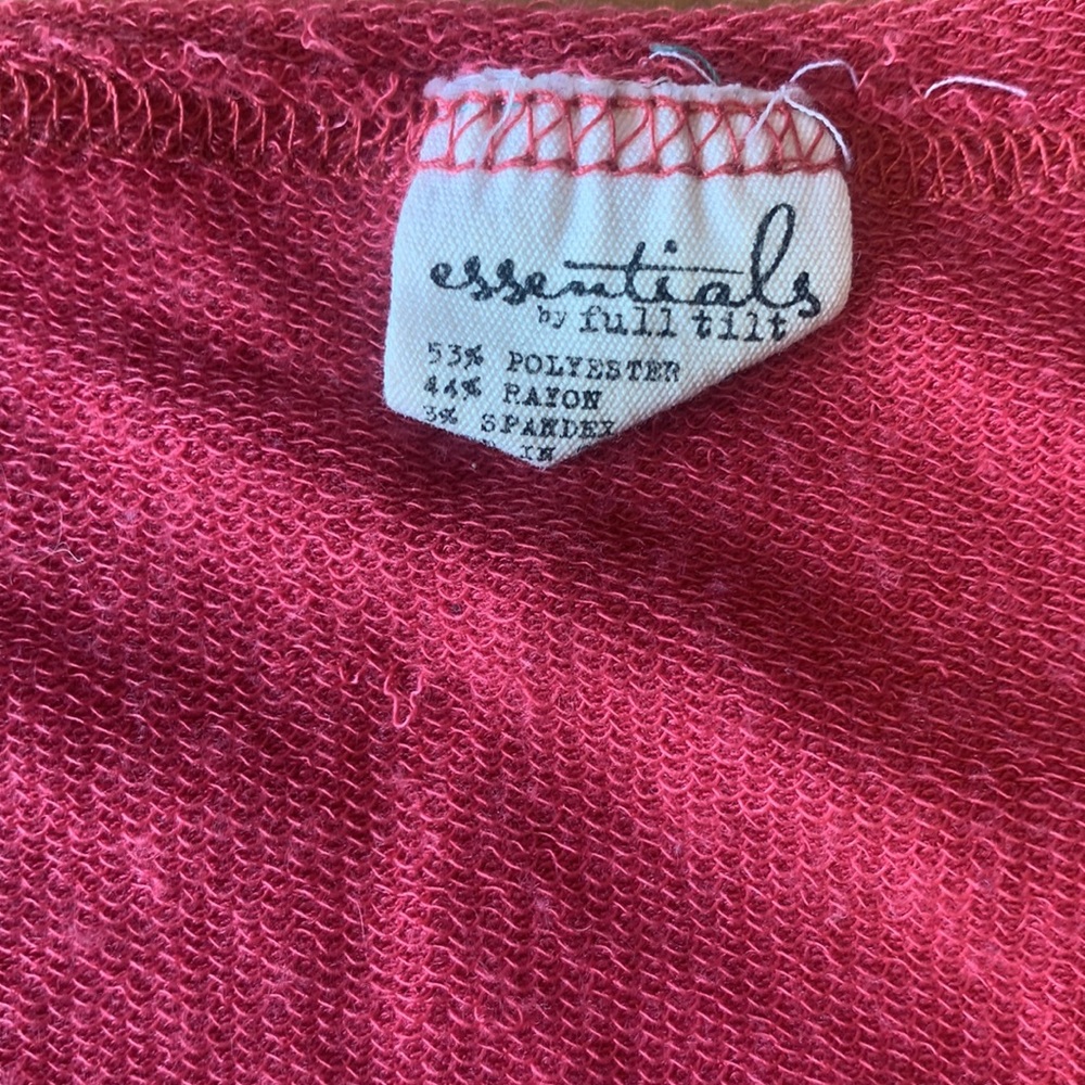 Red sweater - Picture 2 of 3